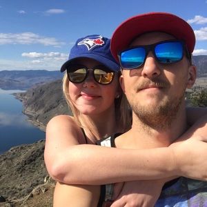 Meet your Posher, Courtney